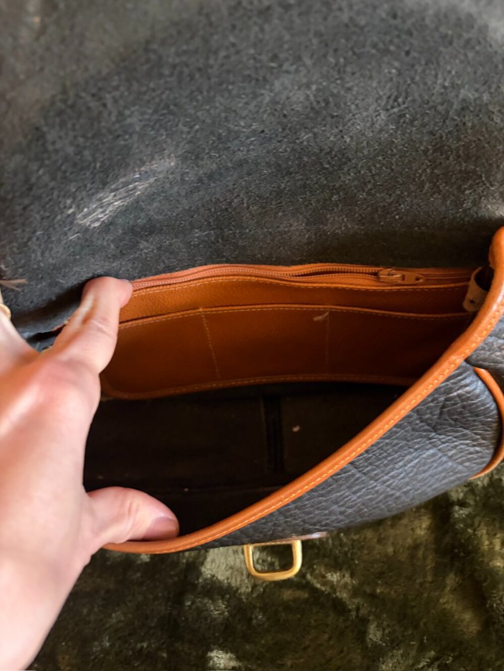 Dooney and Bourke Crossbody Flap Leather Saddle Bag - Picture 7 of 9